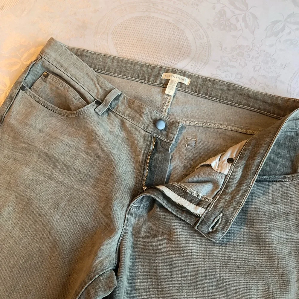 Eileen Fisher High-Waisted Gray Cropped Folded Denim Jeans Pants Women’s 12